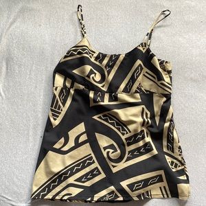 Manuheali’i Hawaiian print top